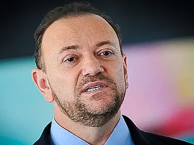 PT pressiona PSOL para federação de olho nas eleições 2026