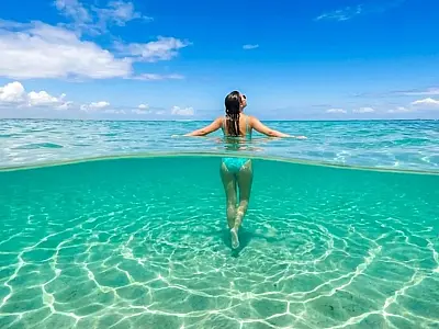 Piscinas naturais tão claras parecem irreais, a apenas uma hora da capital
