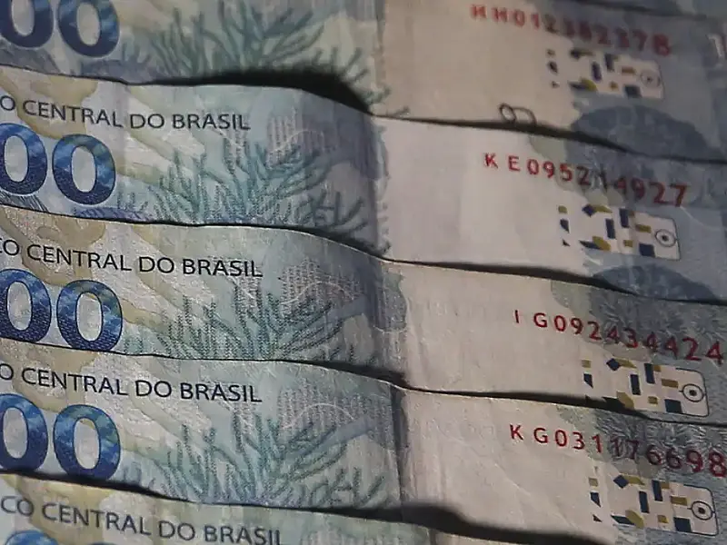 Dívida pública federal sobe 18% em 2025 e ultrapassa R$ 8,6 tri