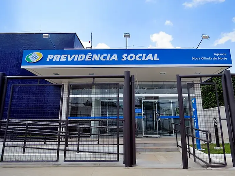 Nova regra de aposentadoria do INSS elimina barreira da idade mínima para trabalhadores com carteira assinada: entenda como se aposentar mais cedo em 2026