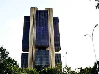 Copom decide manter Selic em 15% na primeira reunião de 2026