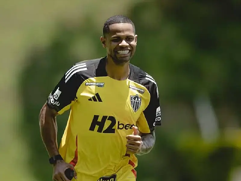 Corinthians negocia Júnior Santos do Atlético-MG por empréstimo