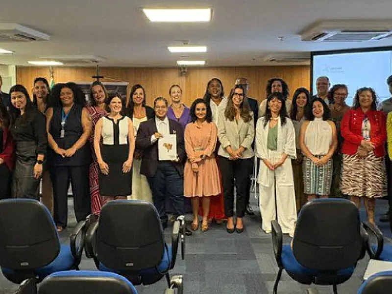 Reunião debate ações de combate ao trabalho escravo e proteção à saúde dos trabalhadores.