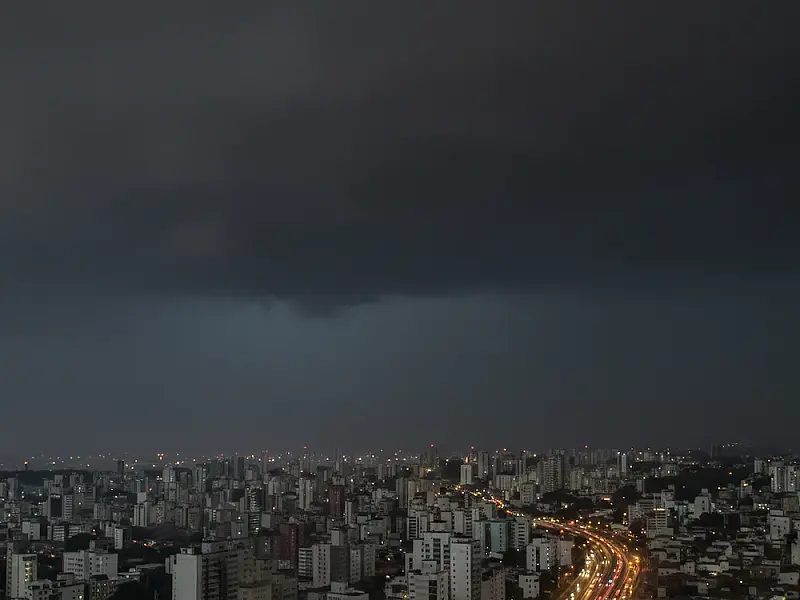 Minas Gerais em situação de perigo: Defesa Civil alerta para tempestades severas, ventos fortes e granizo em todo o estado neste fim de semana
