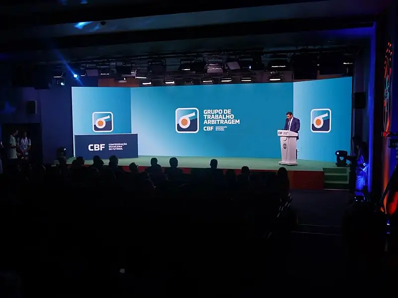 Presidente da CBF anuncia programa de profissionalização da arbitragem no futebol brasileiro.