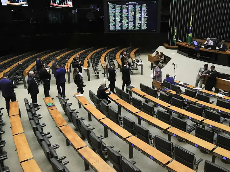 Presidente da Câmara anuncia publicação do edital para concurso de policial legislativo ainda em janeiro.