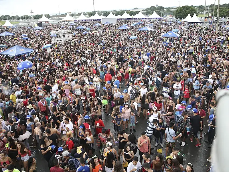 Carnaval exige prevenção de acidentes com rede elétrica, alerta Abradee com dados de 176 incidentes no início de 2025
