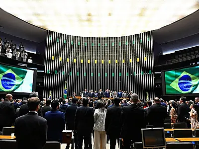 Congresso corre contra o prazo para decidir o futuro da taxa das blusinhas