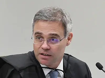 Ministro do STF faz alerta sobre ingerência política e pede autonomia técnica nas agências