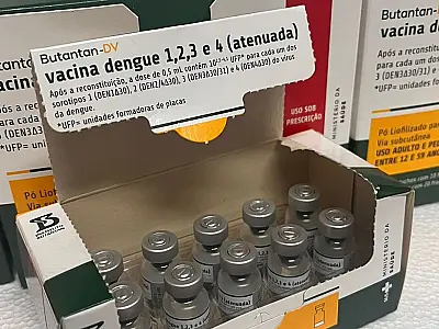 Estado do Rio de Janeiro distribui doses iniciais da vacina contra dengue do Butantan para todos os municípios