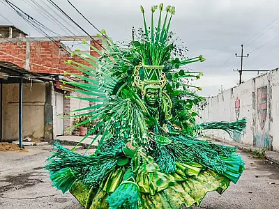 Volta à elite: Escolas da Série Ouro do Rio esgrimem histórias de resistência e protagonismo feminino rumo ao Grupo Especial