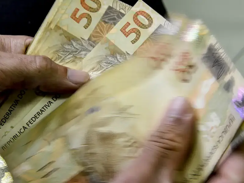 O mercado financeiro revisou para baixo a previsão da inflação medida pelo IPCA em 2026, de 3,99% para 3,97%, conforme Boletim Focus.
