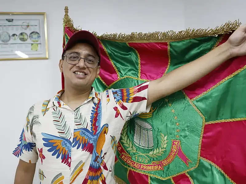 Estação Primeira de Mangueira prepara desfile épico no carnaval 2026 exaltando Amazônia Negra e Mestre Sacaca: conheça o enredo que promete emocionar a Sapucaí