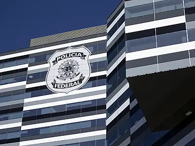 Polícia Federal investiga vazamento de dados fiscais de ministros do STF na Receita Federal