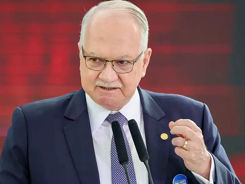 Edson Fachin participa de sessão do CNJ e fala sobre combate à violência contra a mulher.