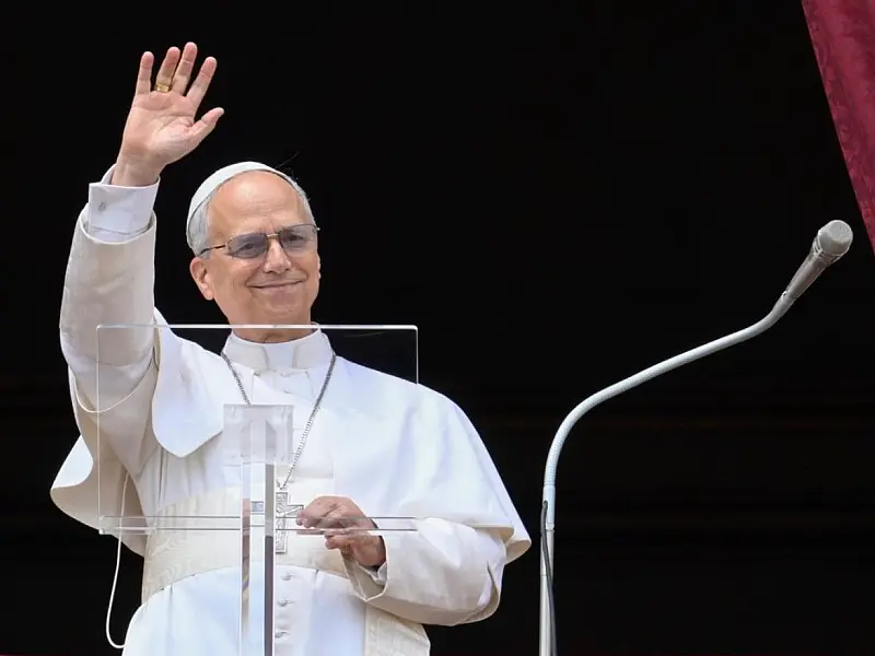 Papa Leão XIV durante celebração religiosa no Vaticano