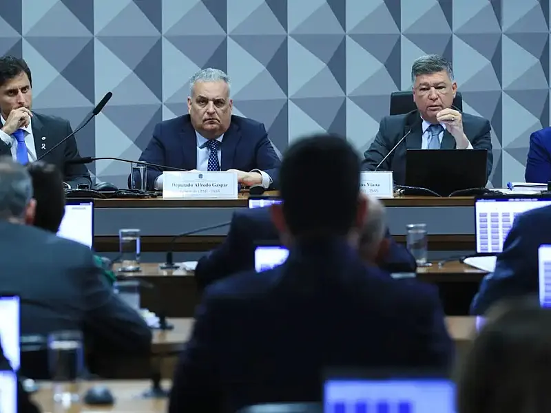 Reunião da CPMI no Senado durante investigação relacionada ao INSS