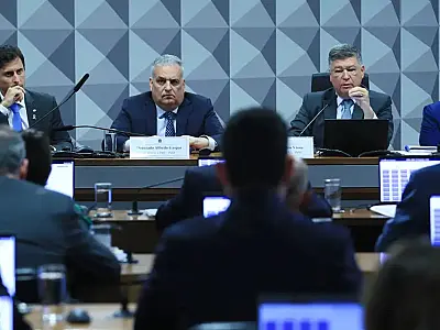 Mendonça proíbe CPMI do INSS de acessar dados de banqueiro guardados em sala-cofre