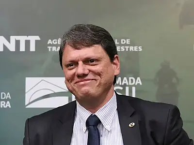Lei sancionada mantém Hino Nacional obrigatório nas escolas de SP