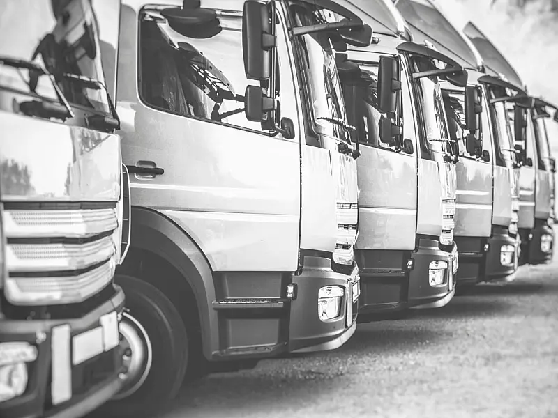 Caminhoneiros mantêm estado de greve enquanto aguardam negociações com o governo.