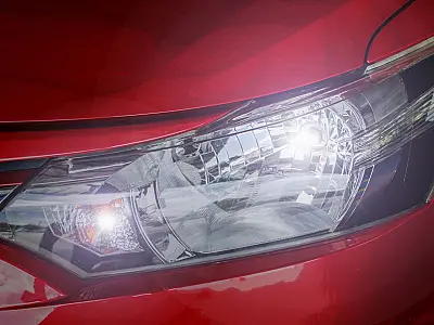 Projeto de lei pode liberar uso de faróis de LED em carros antigos no Brasil