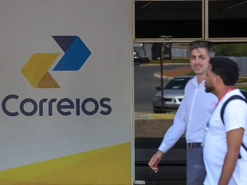 Reestruturação dos Correios avança com escala 12x36: empresa busca eficiência, mas enfrenta resistência sindical
