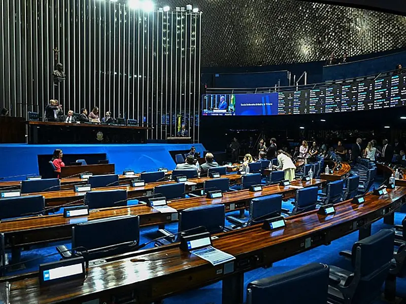 Plenário do Senado durante votação de projeto que muda escolha de reitores