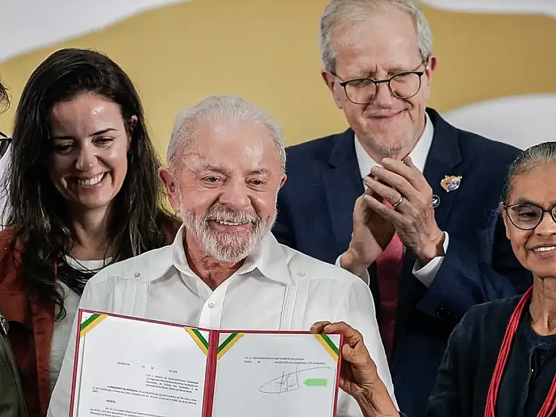 Lula anuncia prioridades para a COP15 e assina decretos que ampliam áreas protegidas no país
