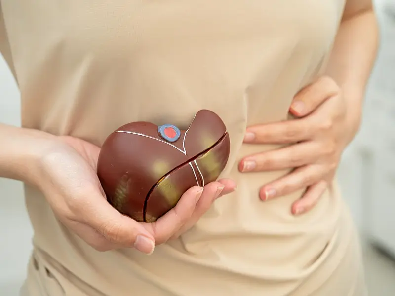 Anvisa alerta para possíveis riscos ao fígado ligados a suplementos de cúrcuma