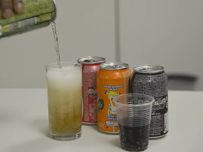 Sobrecarga social leva famílias vulneráveis a priorizar ultraprocessados na alimentação infantil brasileira