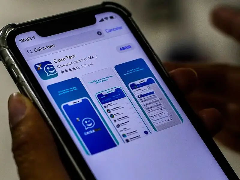 Tela de celular exibindo o aplicativo Caixa Tem usado para acessar o Bolsa Família.