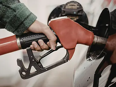 Gasolina a R$ 0,80 gera filas e surpreende motoristas em São Paulo