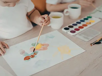 O que significa desenhar na infância segundo a psicologia