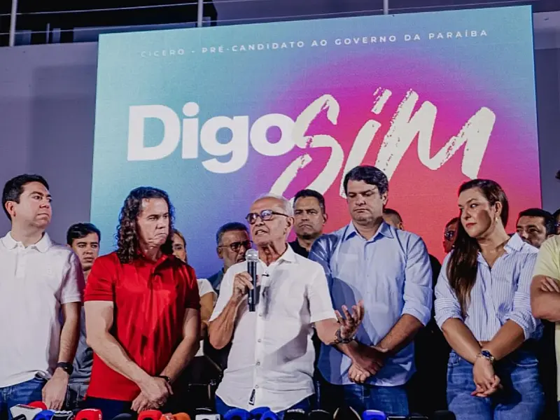 Cícero Lucena anuncia renúncia da Prefeitura de João Pessoa para disputar o governo da Paraíba.