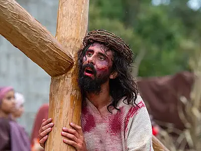 Abril 2026: Semana Santa, Tiradentes e campanhas nacionais agitam o mês no Brasil