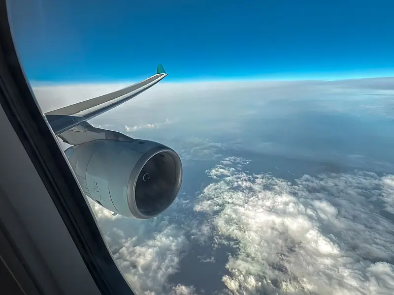 Crise no Oriente Médio pressiona setor aéreo e amplia alerta para voos na Europa.