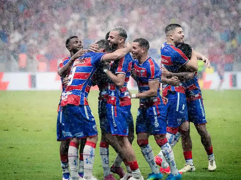 Fortaleza assume liderança da Série B após goleada na rodada