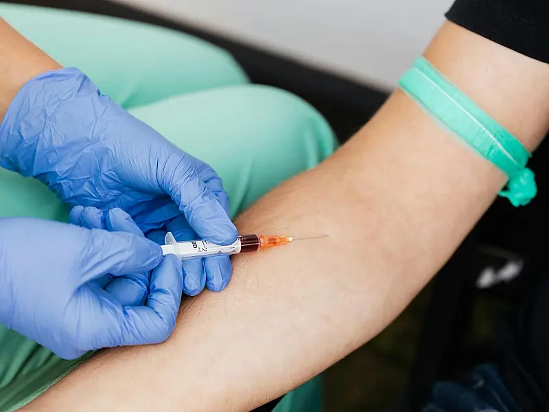Motoristas devem manter exame toxicológico da CNH em dia para evitar multas