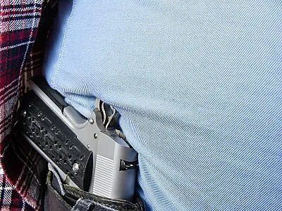 Câmara aprova medida que permite uso de arma de fogo para proteção pessoal em diligências de risco