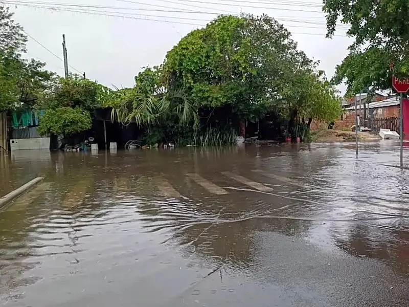 Chuvas intensas provocaram alagamentos e deixaram centenas de desalojados no Rio Grande do Sul