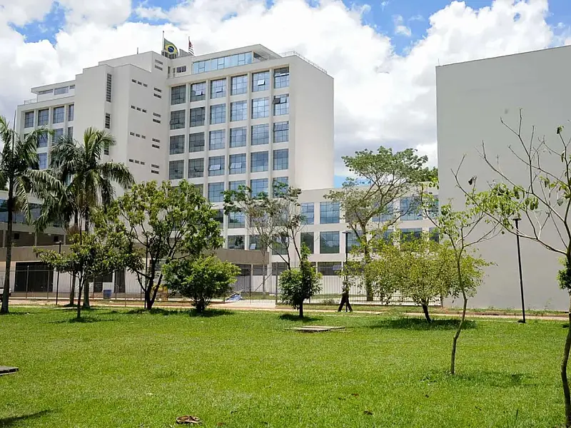 Polícia Militar realizou desocupação da reitoria da USP durante a madrugada