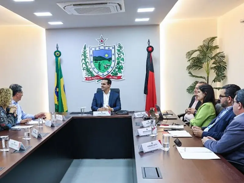 Governador Lucas Ribeiro recebe missão do Banco Mundial e apresenta avanços do Projeto de Segurança Hídrica.