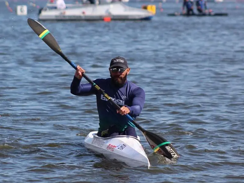 Canoista brasileiro Miqueias Rodrigues durante prova da Copa do Mundo de Canoagem em Brandemburgo na Alemanha