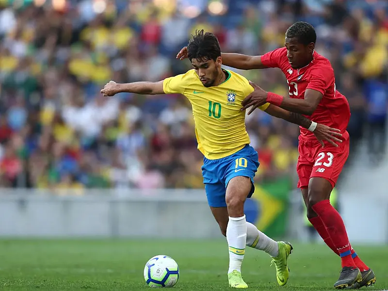 Lucas Paquetá em ação durante o último confronto entre Brasil e Panamá, disputado em Portugal.