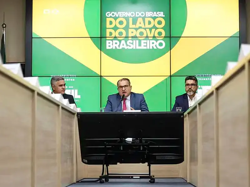 Ministro George Santoro durante lançamento da Nova Jornada do Instrutor do programa CNH do Brasil