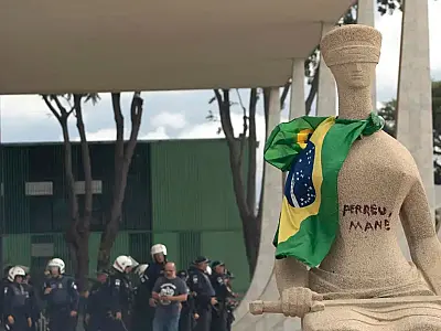Débora do Batom recorre ao STF para tentar redução de pena