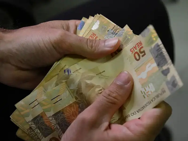 Liberação de saldos do fundo de garantia atua como suporte para a recuperação do crédito das famílias brasileiras.