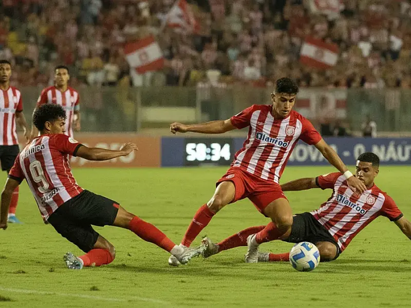 Vila Nova e Náutico se enfrentam no Estádio OBA em duelo direto pelo topo da tabela da Série B.
