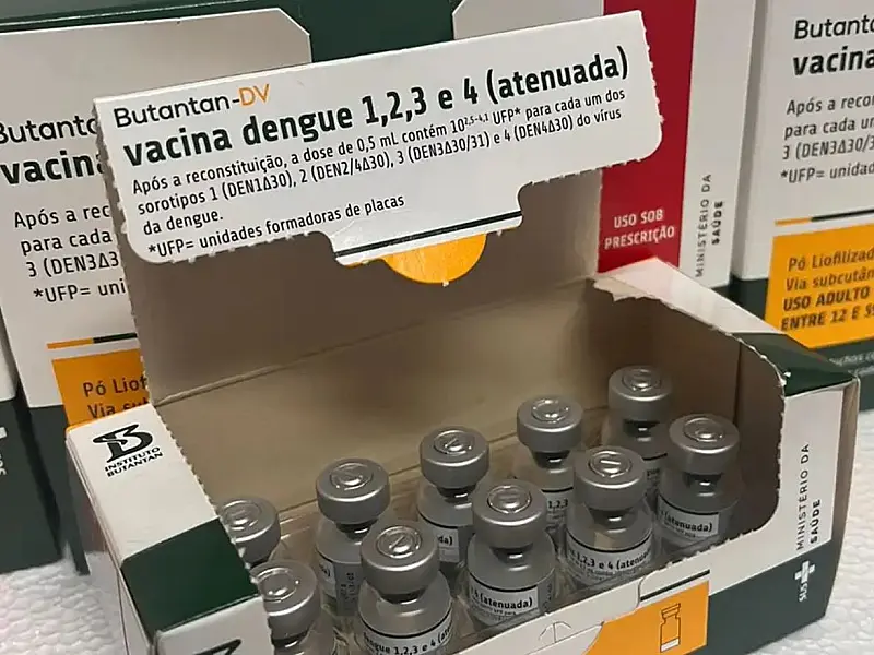 Lotes do imunizante nacional passarão por auditoria detalhada por comitê de especialistas em farmacovigilância