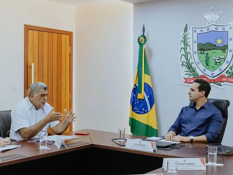 Governador Lucas Ribeiro e o presidente da Funasa, Lenildo Morais, firmam cooperação para entrega de obras hídricas na Paraíba